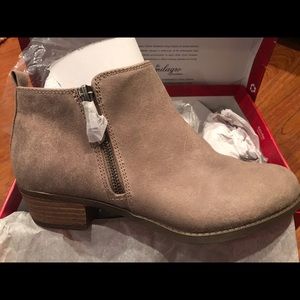 Carlos Santana ankle boots size 8.5M